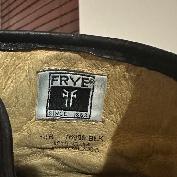 Short black soft leather Frye boots - Picture 6 of 7